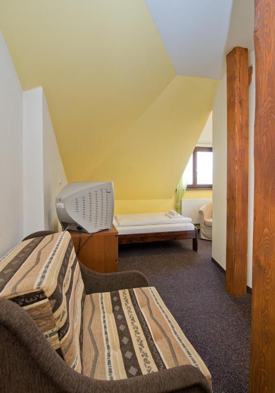 Hotel U Zlateho Byka Pisek  Room photo