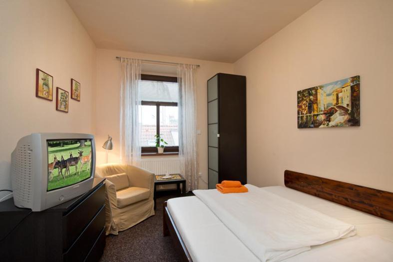 Hotel U Zlateho Byka Pisek  Room photo